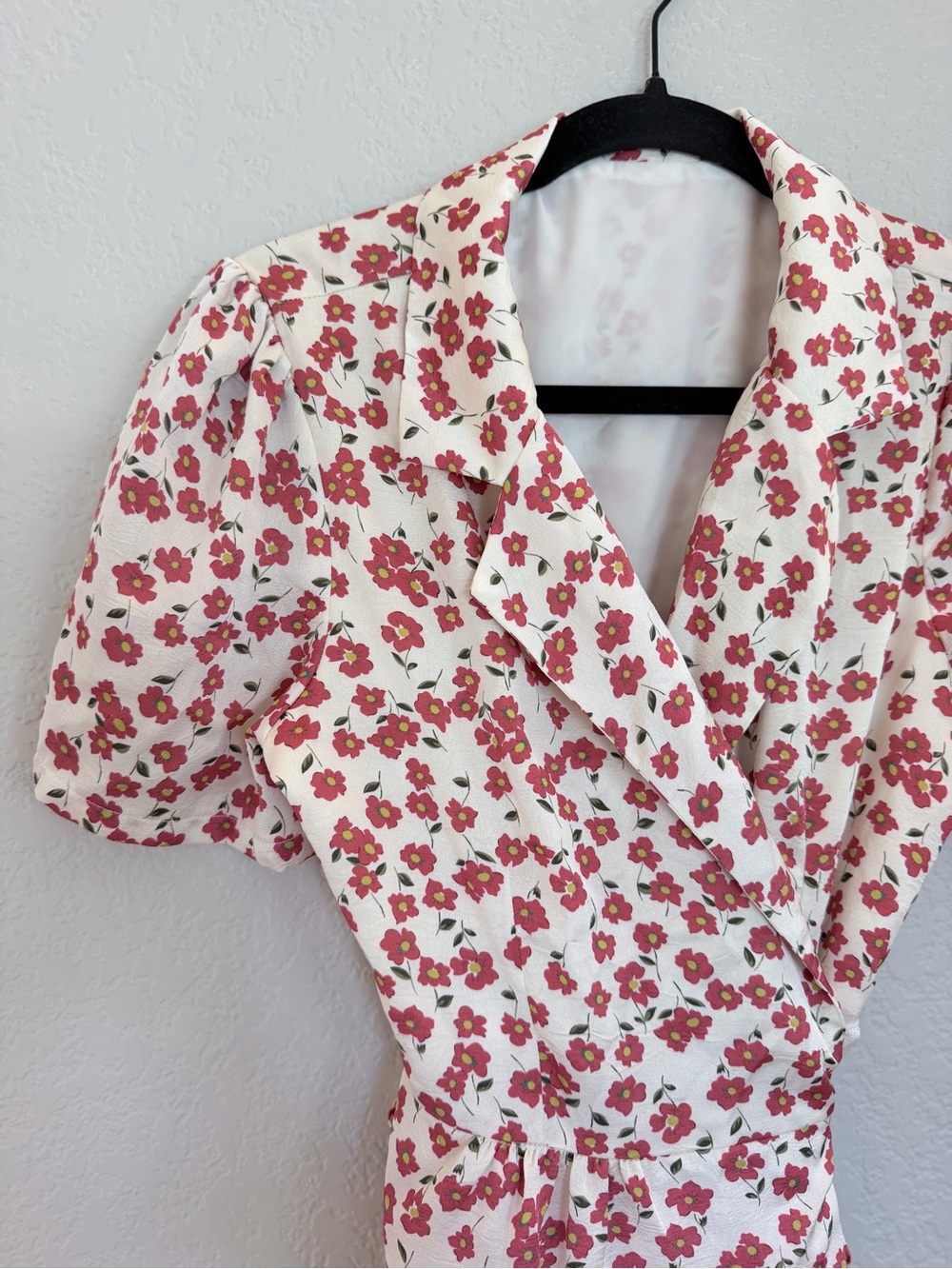 Cream & Red Ditsy Floral Wrap Midi Dress - Size small - Picture 2 of 7